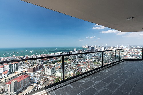 Arcadia Millennium Tower, Pattaya, Thailand