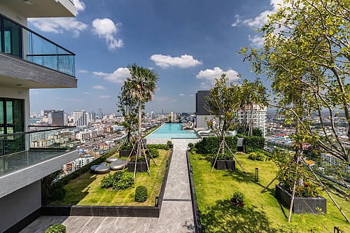 03/2023 - Arcadia Millennium Tower, Pattaya, Thailand